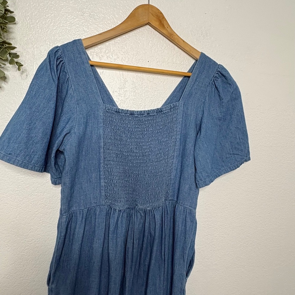Old Navy Womens Medium Blue Chambray Wide Leg Jumpsuit V-Neck Smocked - Picture 9 of 10